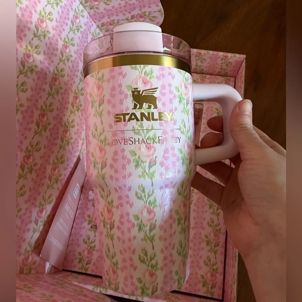 NWT Love Shack Fancy x Stanley 20 oz tumbler Blooming Rose Floral Pink - Picture 7 of 9